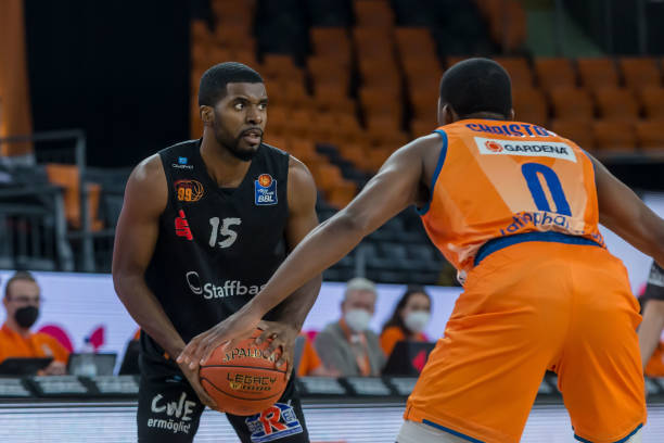 二十几岁的 二十几岁的