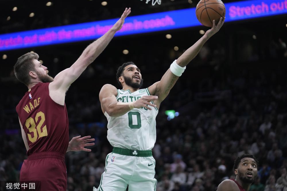 中脱颖而出 中脱颖而出