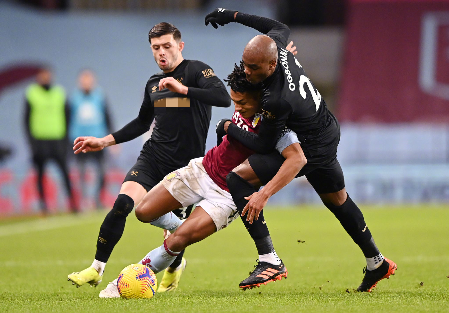 一个来自俄 一个来自俄