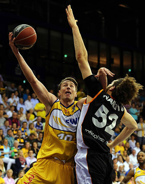 季欧冠中 季欧冠中